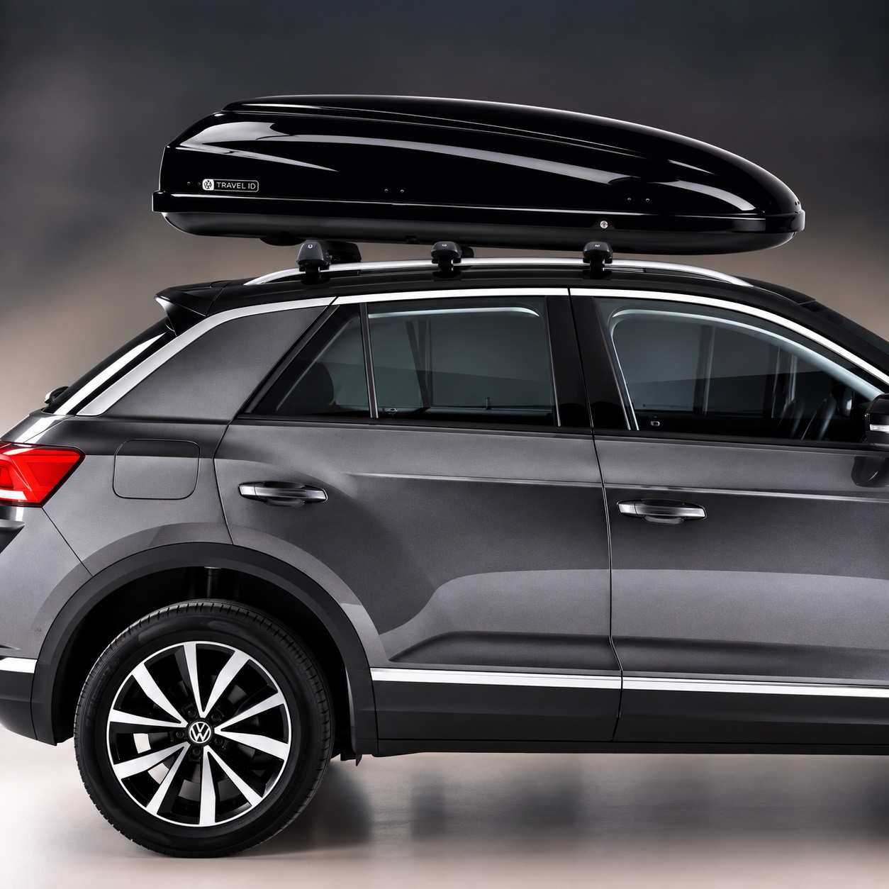 viber_image_2026-10-01_11-14-20-132 KROVEN KUFER TRAVEL 650L NERO -GLOSSY BLACK / КРОВЕН КУФЕР ТРАВЕЛ ЦРН 650Л - Image 1